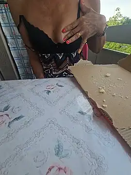 mia69x online show from 07-13-26, 07:33