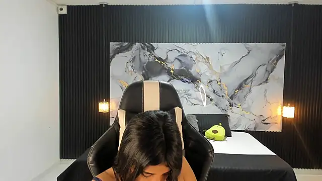 Ivy 16 online show from 09-09-25, 11:54