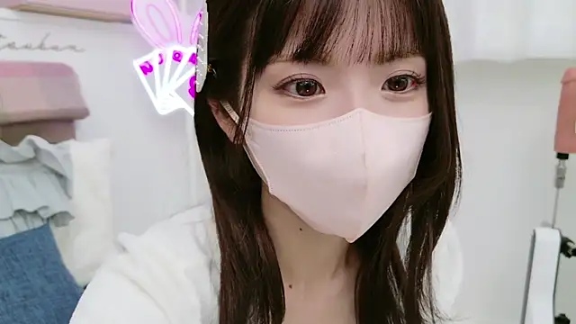 Snapshot of -minami- chatting on 02-18-25, 12:06 -minami- online show from 02-18-25, 12:06