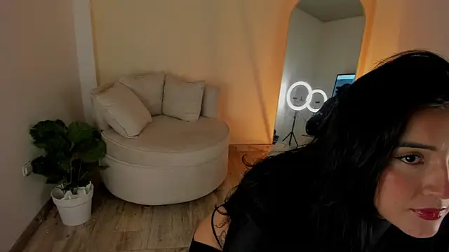 miss catalina9 online show from 12-04-24, 05:16