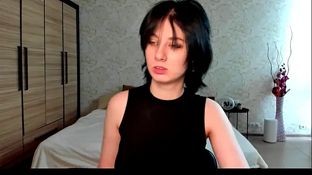 JulisSweet online show from 01-18-25, 07:38