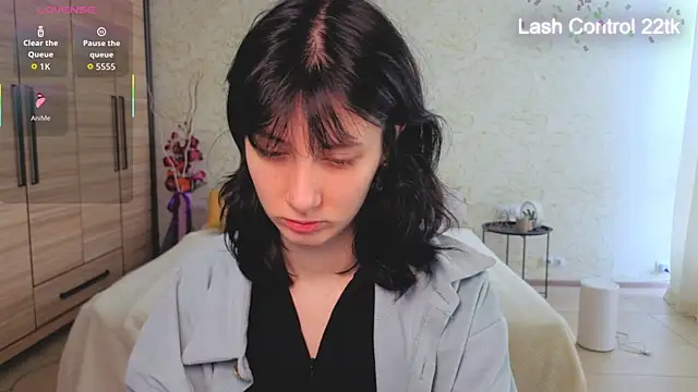 Snapshot of JulisSweet chatting on 05-12-26, 07:27 JulisSweet online show from 05-12-26, 07:27