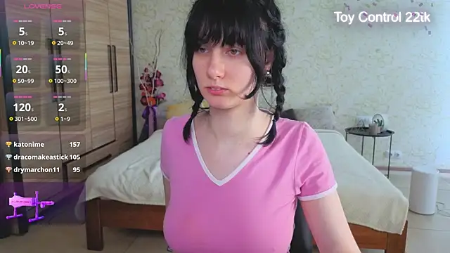 Snapshot of JulisSweet chatting on 05-16-26, 10:47 JulisSweet online show from 05-16-26, 10:47