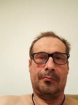 Snapshot of gendos777 chatting on 11-09-25, 11:47 gendos777 online show from 11-09-25, 11:47