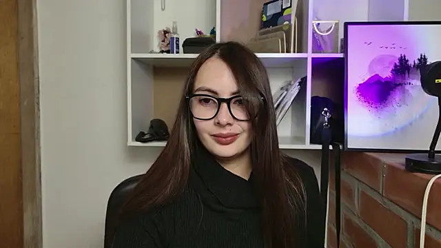Snapshot of lalawhitte chatting on 06-17-26, 01:52 lalawhitte online show from 06-17-26, 01:52