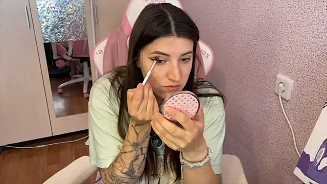 Katrin  kiss online show from 04-17-26, 10:18