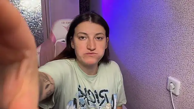Snapshot of Katrin__kiss chatting on 04-22-26, 03:24 Katrin kiss online show from 04-22-26, 03:24