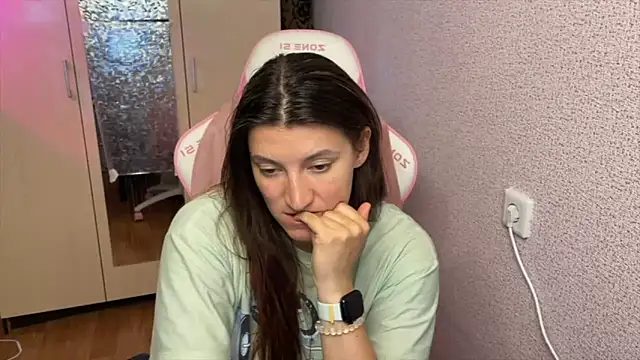Snapshot of Katrin__kiss chatting on 04-28-26, 05:40 Katrin kiss online show from 04-28-26, 05:40