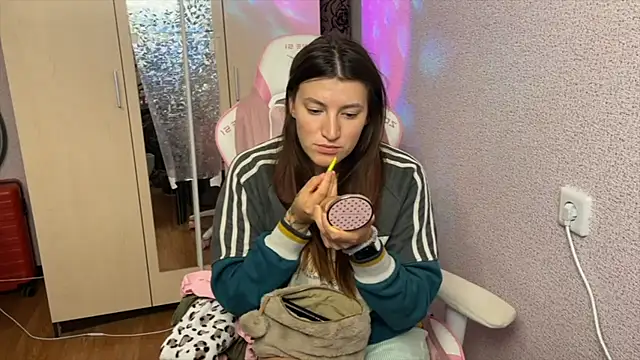 Snapshot of Katrin__kiss chatting on 05-04-26, 05:20 Katrin kiss online show from 05-04-26, 05:20