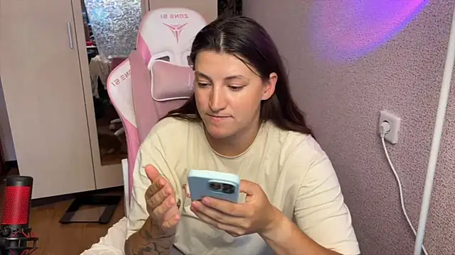 Snapshot of Katrin__kiss chatting on 07-06-26, 03:47 Katrin kiss online show from 07-06-26, 03:47