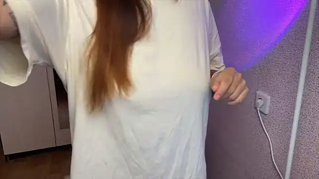Snapshot of Katrin__kiss chatting on 07-15-26, 03:39 Katrin kiss online show from 07-15-26, 03:39