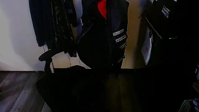 KrazyLegz online show from 11-09-25, 06:17