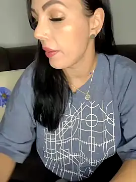 ReiyaRey online show from 11-04-25, 10:20