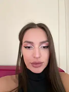 BellaHalles online show from 02-28-25, 02:42