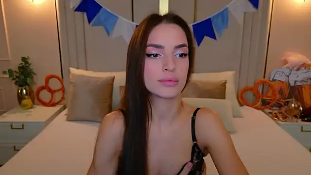 BellaHalles online show from 10-04-25, 05:49