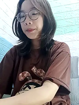 Nanoko online show from 04-18-26, 05:06