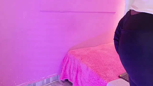 LoveQueen2 online show from 03-03-26, 12:00