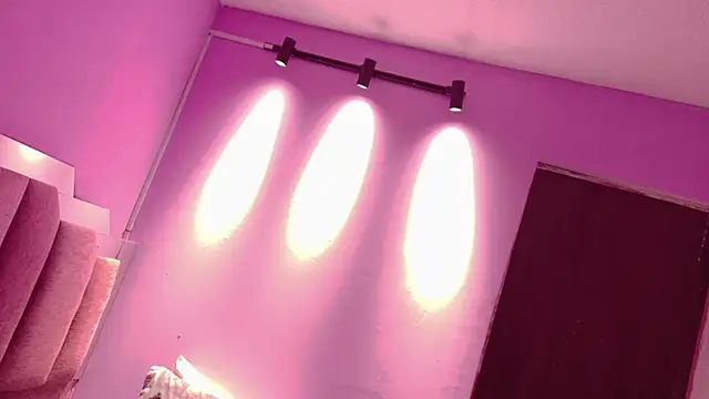 Snapshot of LoveQueen2 chatting on 06-04-26, 11:49 LoveQueen2 online show from 06-04-26, 11:49