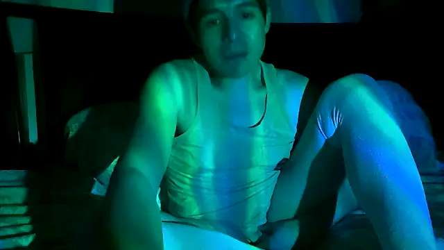 Snapshot of CloudyBoy_Toy chatting on 03-05-25, 09:27 CloudyBoy Toy online show from 03-05-25, 09:27