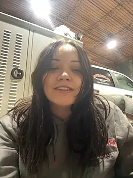 Snapshot of skinwalkingzombie chatting on 11-06-25, 11:33 skinwalkingzombie online show from 11-06-25, 11:33