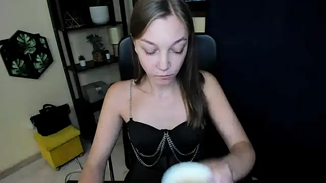 EmillyPlay online show from 10-21-25, 09:43