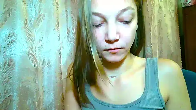 EmillyPlay online show from 11-07-25, 06:35