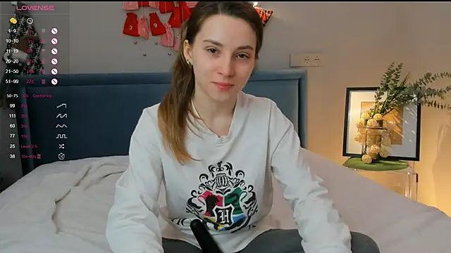 Snapshot of DonnaBurkee chatting on 01-22-25, 04:12 DonnaBurkee online show from 01-22-25, 04:12