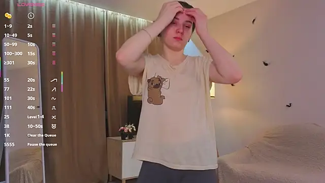 DonnaBurkee online show from 11-28-25, 04:04