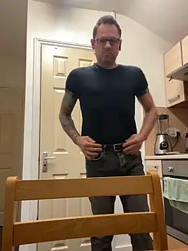 Snapshot of Yourhotboy_42 chatting on 02-06-25, 09:06 Yourhotboy 42 online show from 02-06-25, 09:06