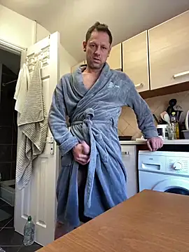 Snapshot of Yourhotboy_42 chatting on 03-09-25, 03:05 Yourhotboy 42 online show from 03-09-25, 03:05