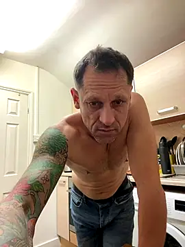 Snapshot of Yourhotboy_42 chatting on 12-15-25, 08:13 Yourhotboy 42 online show from 12-15-25, 08:13