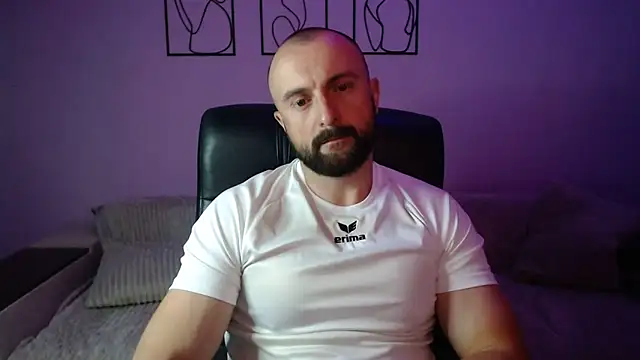 brindlefly6969 online show from 06-20-26, 03:26