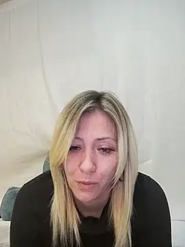 Snapshot of SallyCumLaude chatting on 02-16-25, 07:15 SallyCumLaude online show from 02-16-25, 07:15