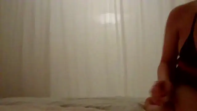 Snapshot of SallyCumLaude chatting on 03-07-25, 05:40 SallyCumLaude online show from 03-07-25, 05:40