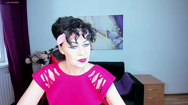 Silvia Wallec online show from 04-24-26, 05:32