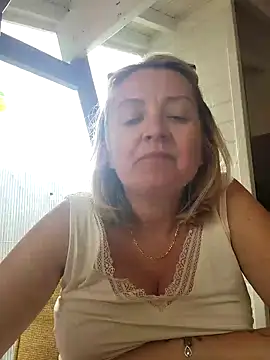 Snapshot of lady_charlyne chatting on 01-24-25, 04:17 lady charlyne online show from 01-24-25, 04:17