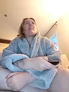 Snapshot of lady_charlyne chatting on 09-16-25, 06:09 lady charlyne online show from 09-16-25, 06:09