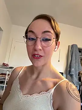 Snapshot of ketarisenup chatting on 02-16-25, 10:54 ketarisenup online show from 02-16-25, 10:54