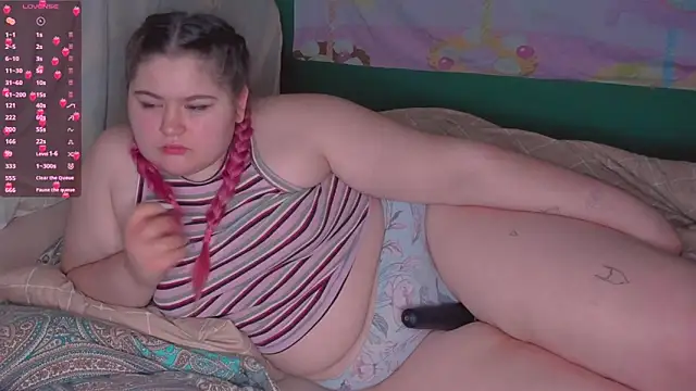 Freakcute  online show from 03-17-25, 08:30