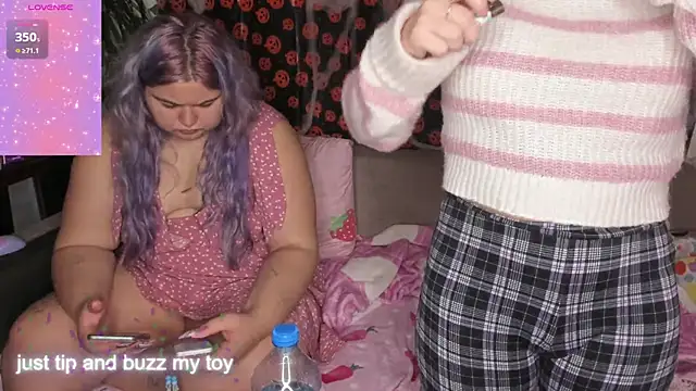 Freakcute  online show from 11-02-25, 04:42