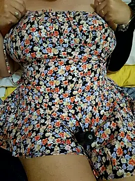 Snapshot of Miss_Barbarella chatting on 06-20-26, 01:36 Miss Barbarella online show from 06-20-26, 01:36