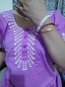 Snapshot of Priya_Boudi chatting on 07-23-26, 06:28 Priya Boudi online show from 07-23-26, 06:28