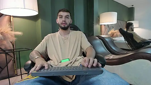 Michael magno online show from 10-13-25, 06:19