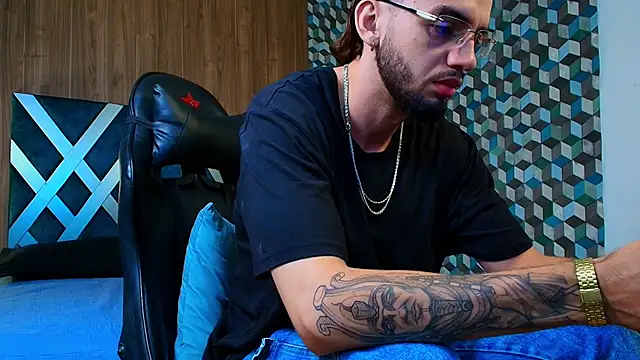 Michael magno online show from 10-15-25, 06:41