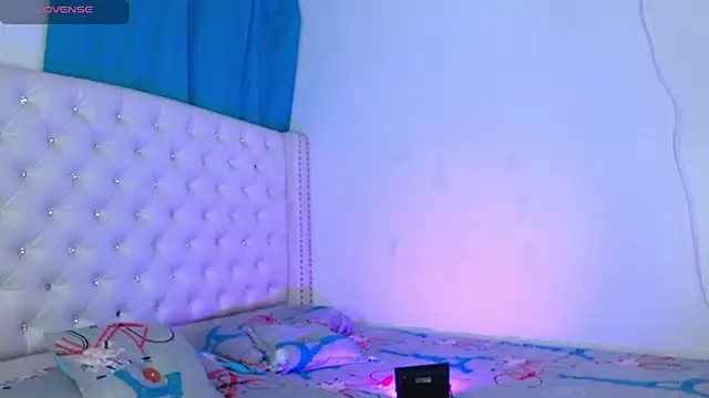 Alexa priincess online show from 10-30-25, 04:19