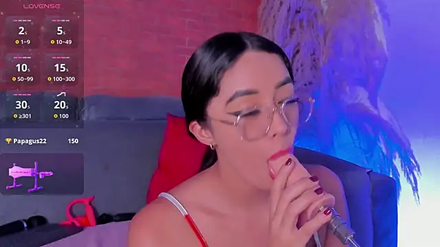 Salome Villa online show from 02-17-26, 11:44