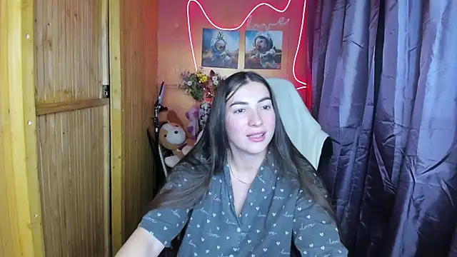 Fiery Brunette  online show from 12-26-24, 11:54