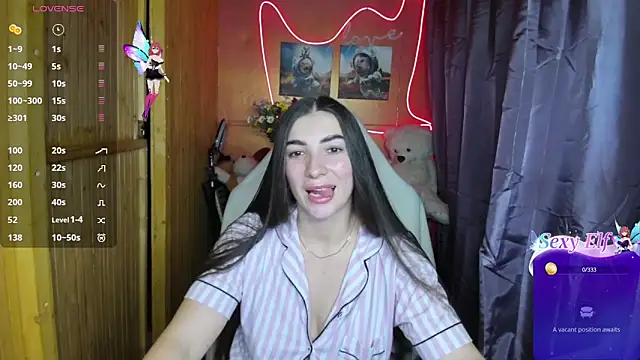 Fiery Brunette  online show from 01-08-25, 12:05