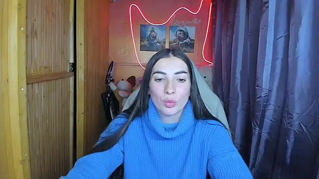 Fiery Brunette  online show from 02-04-25, 02:43