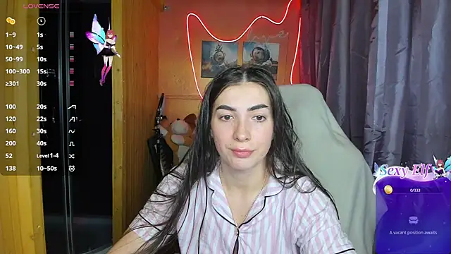 Fiery Brunette  online show from 02-17-25, 06:31